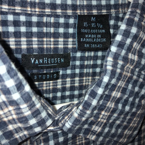 Van Heusen button up - Picture 2 of 3